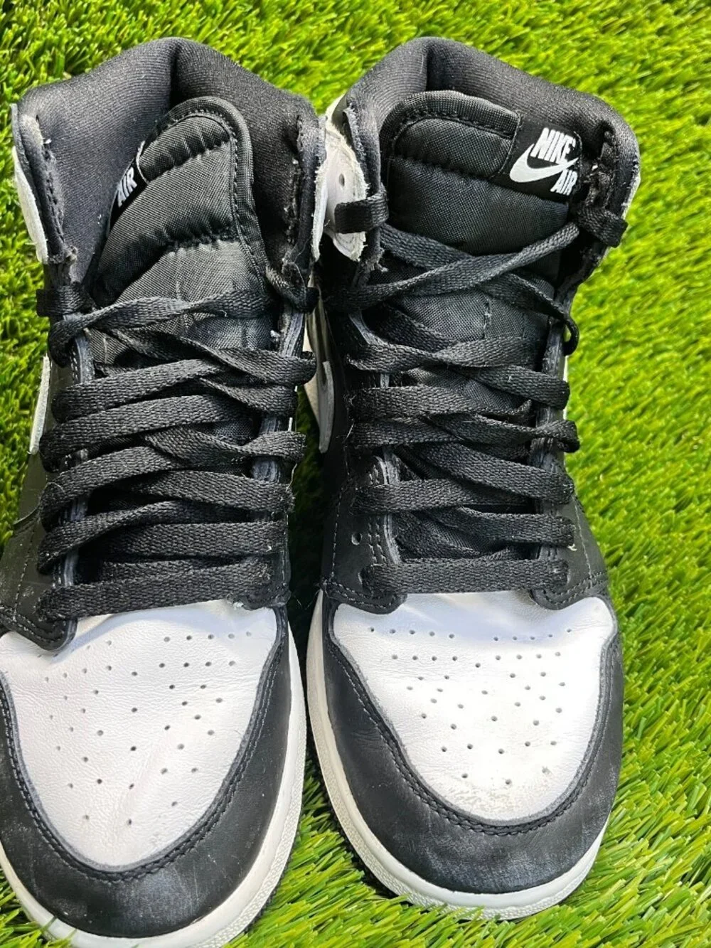 Nike Air Jordan 1 Retro High OG Boys Size 6.5Y White Basketball Shoes‎ Sneakers